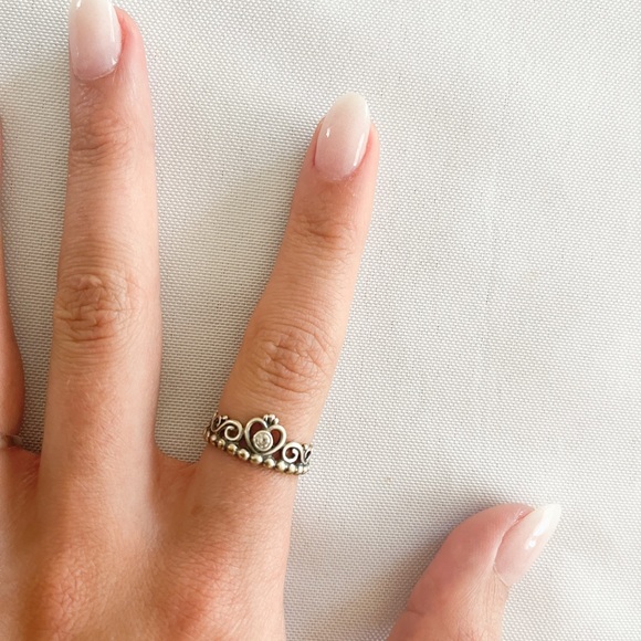 Pandora Princess Tiara Crown Ring in Sterling Silver - Picture 3 of 3
